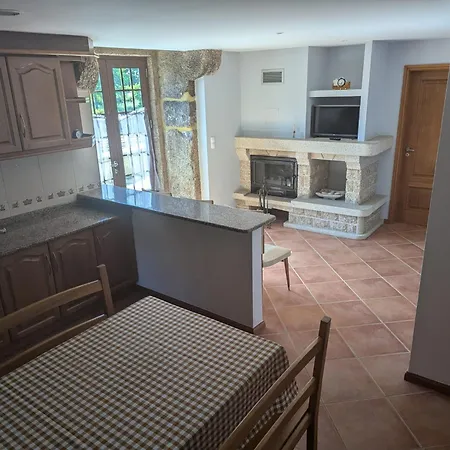 Vakantiehuis Refugio Da Capela Sobrada